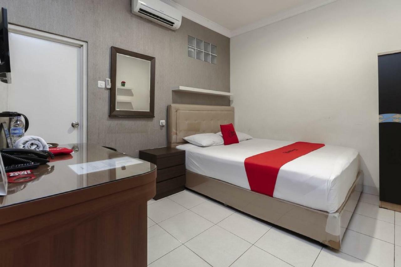 Reddoorz Plus @ Karet Setiabudi Jakarta Kültér fotó