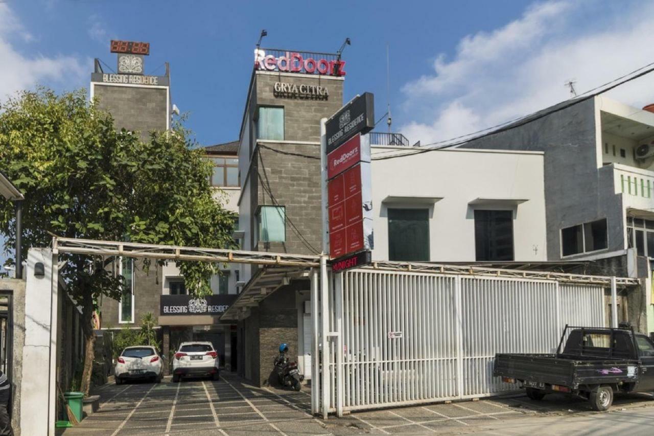 Reddoorz Plus @ Karet Setiabudi Jakarta Kültér fotó