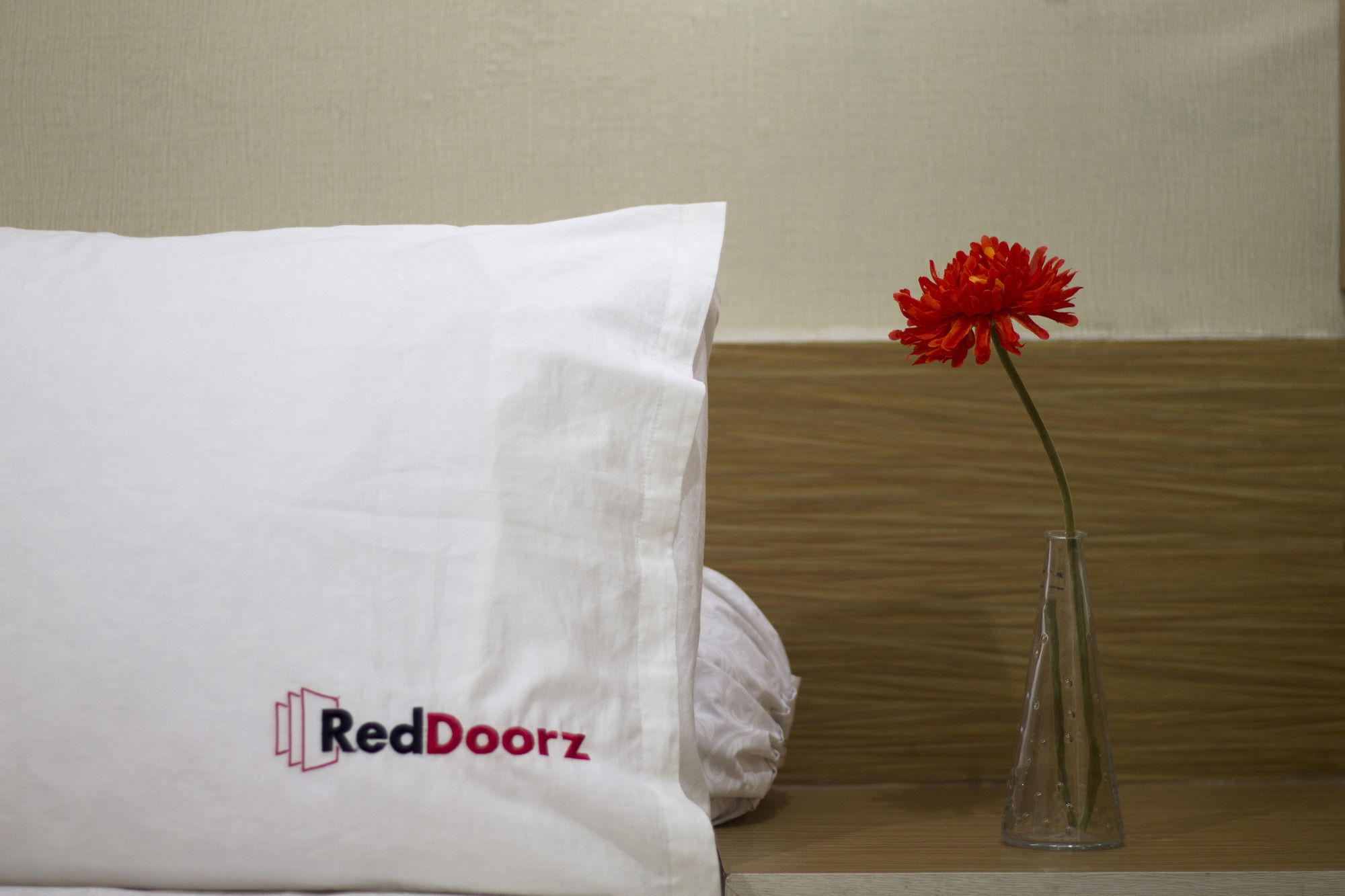 Reddoorz Plus @ Karet Setiabudi Jakarta Kültér fotó